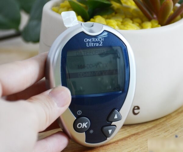 may do duong huyet onetouch ultra 2 man hinh